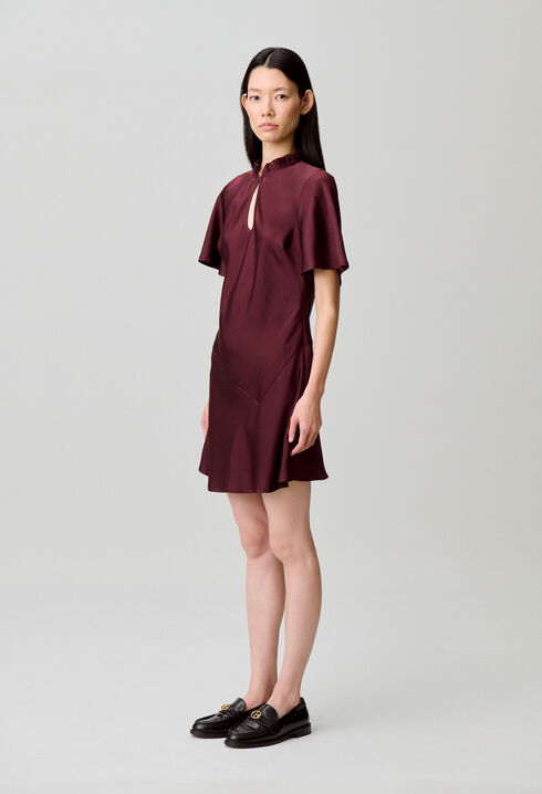 Kurzes Flie&szlig;endes Kleid