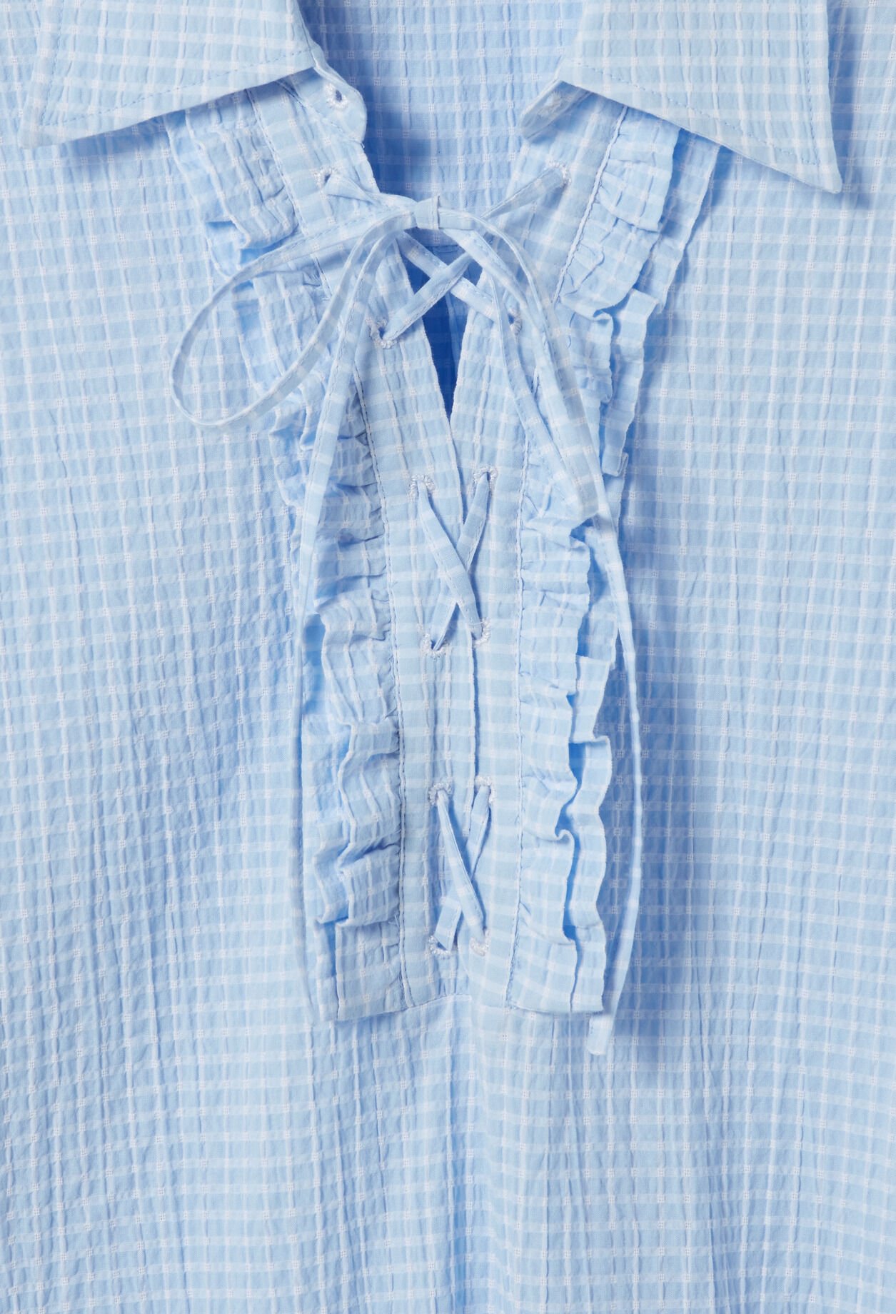 Kurzes Schn&uuml;rkleid mit Volants