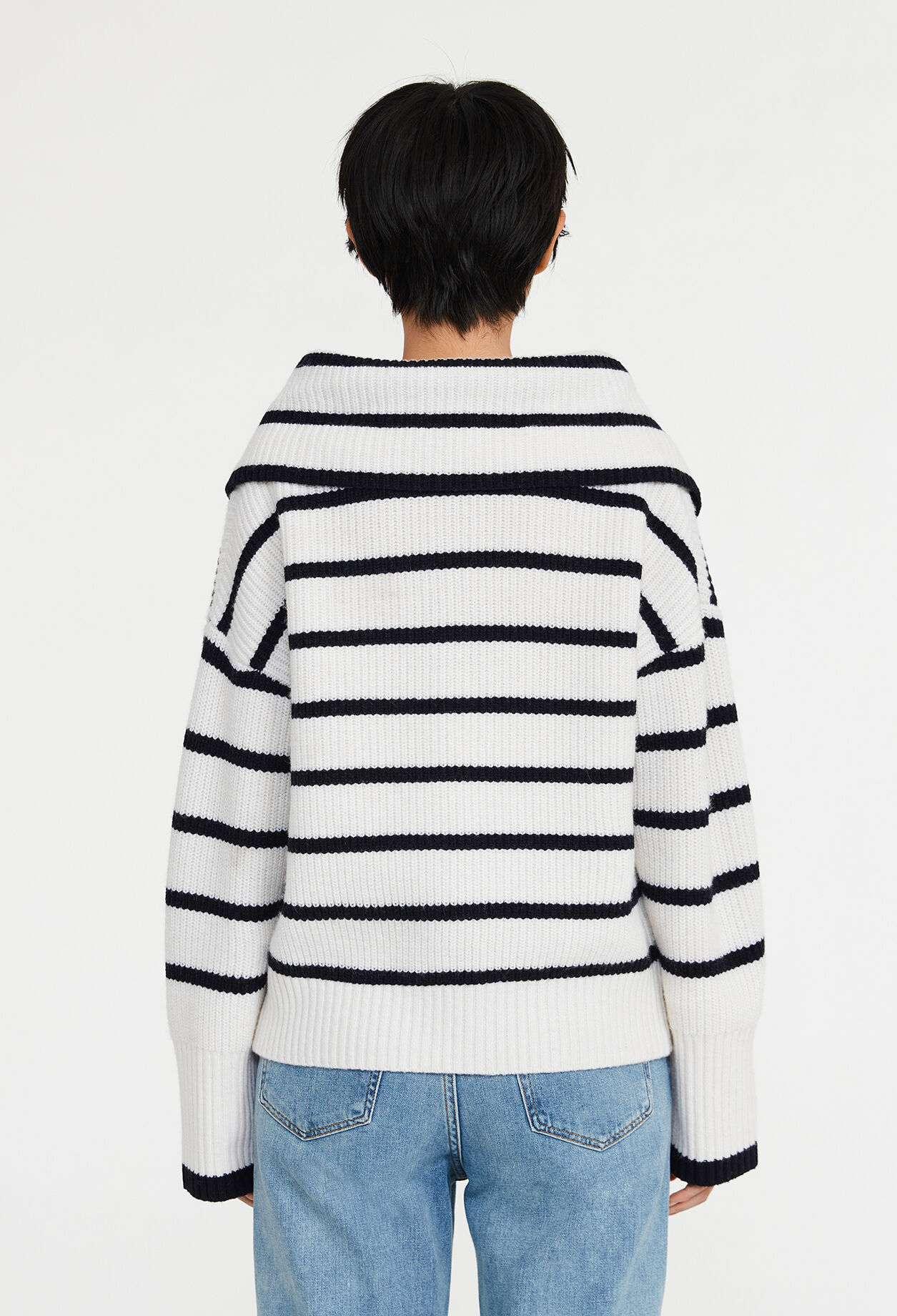 Gestreifter zweifarbig Wollpullover