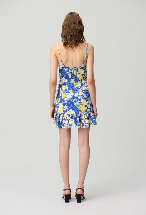 Kurzes Kleid mit Rüschen