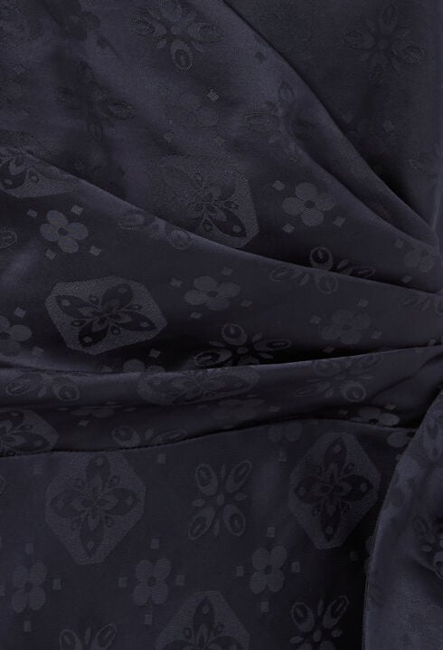 Fließendes Maxikleid