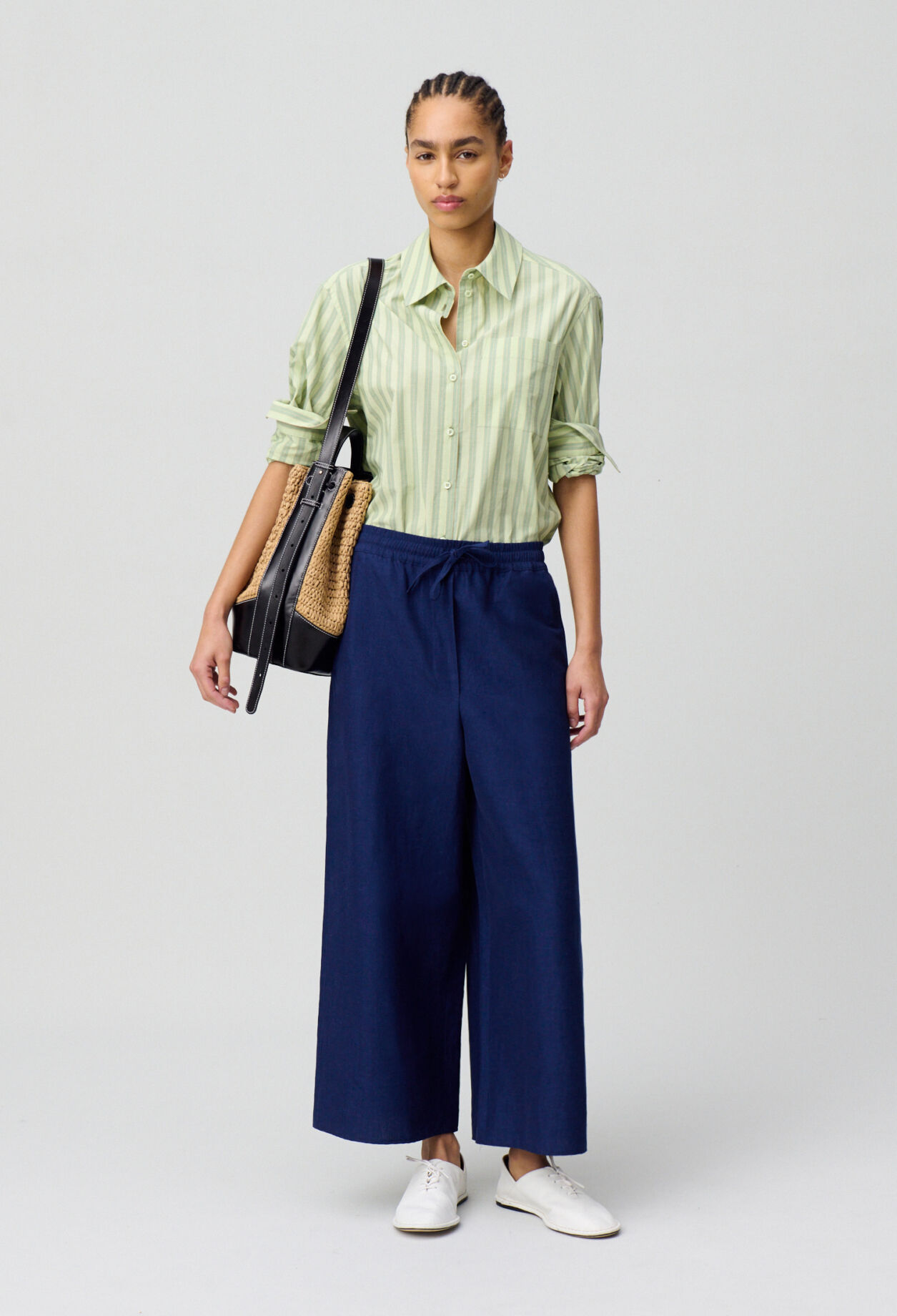 Weite leichte Hose
