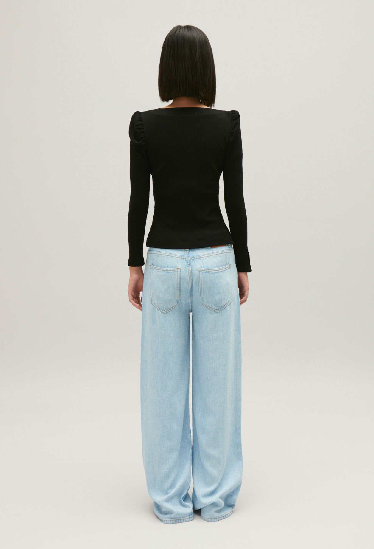 Geripptes T-Shirt mit langen Ärmeln