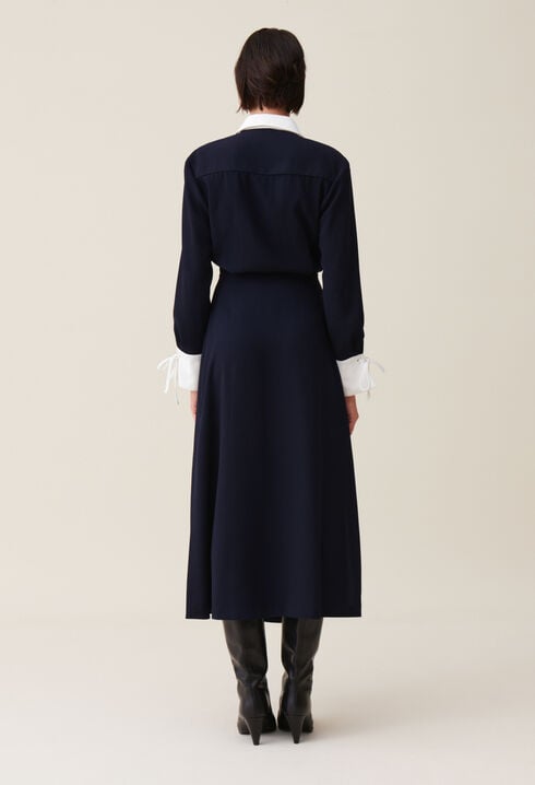 Marineblaues langes Wickelkleid