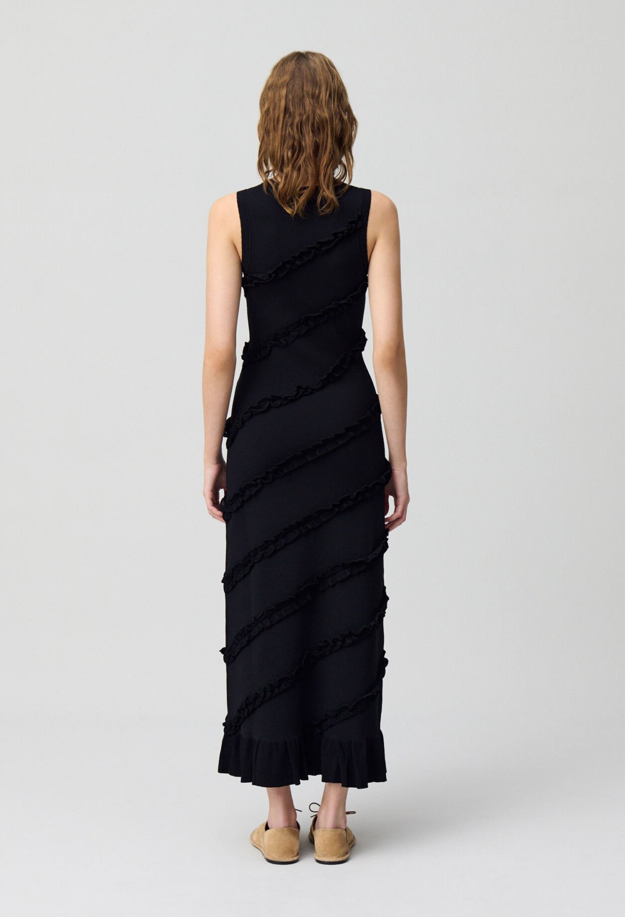 Langes Kleid aus feinem Strick