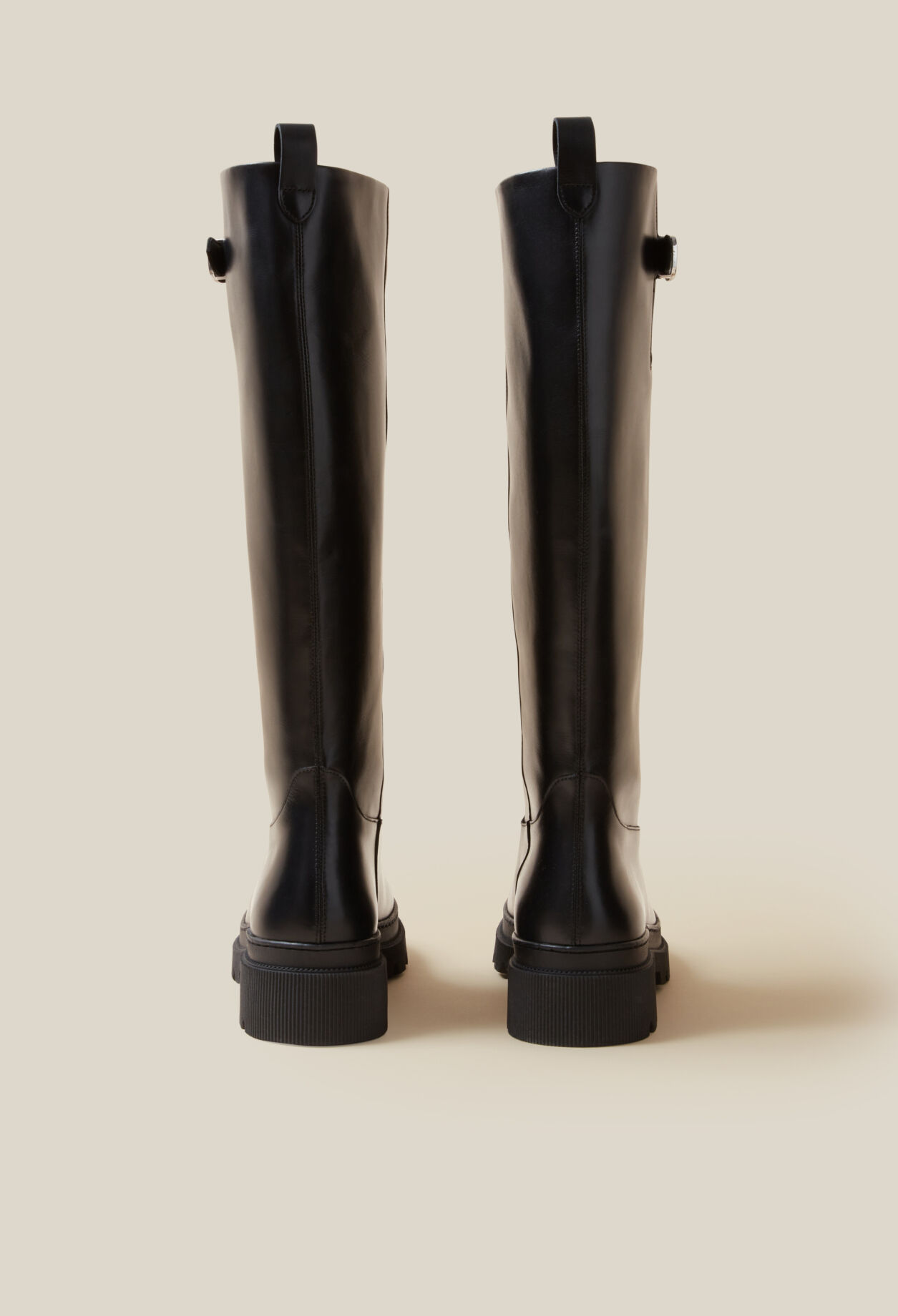 Hohe Lederstiefel