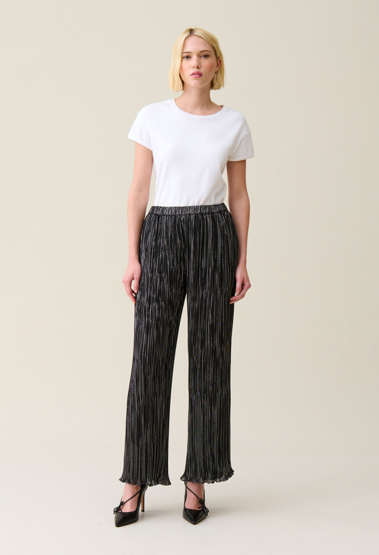 Silberne plissierte Hose