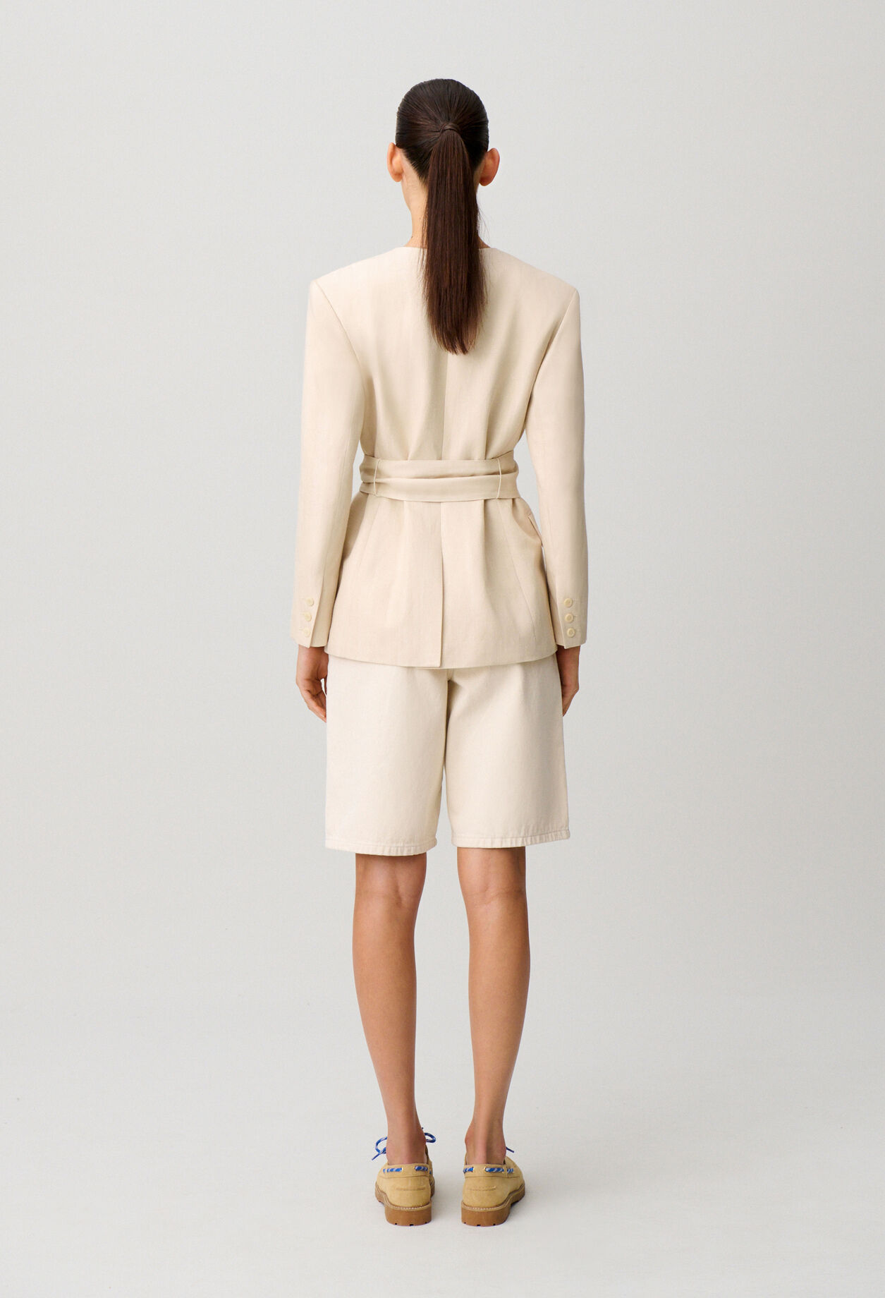 Taillierte Jacke mit Kimono-Kragen