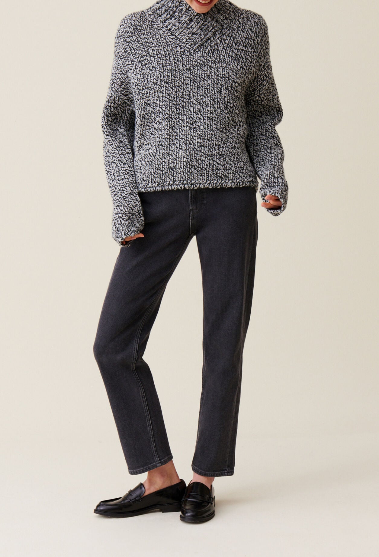 Grober Strickpullover V-Ausschnitt