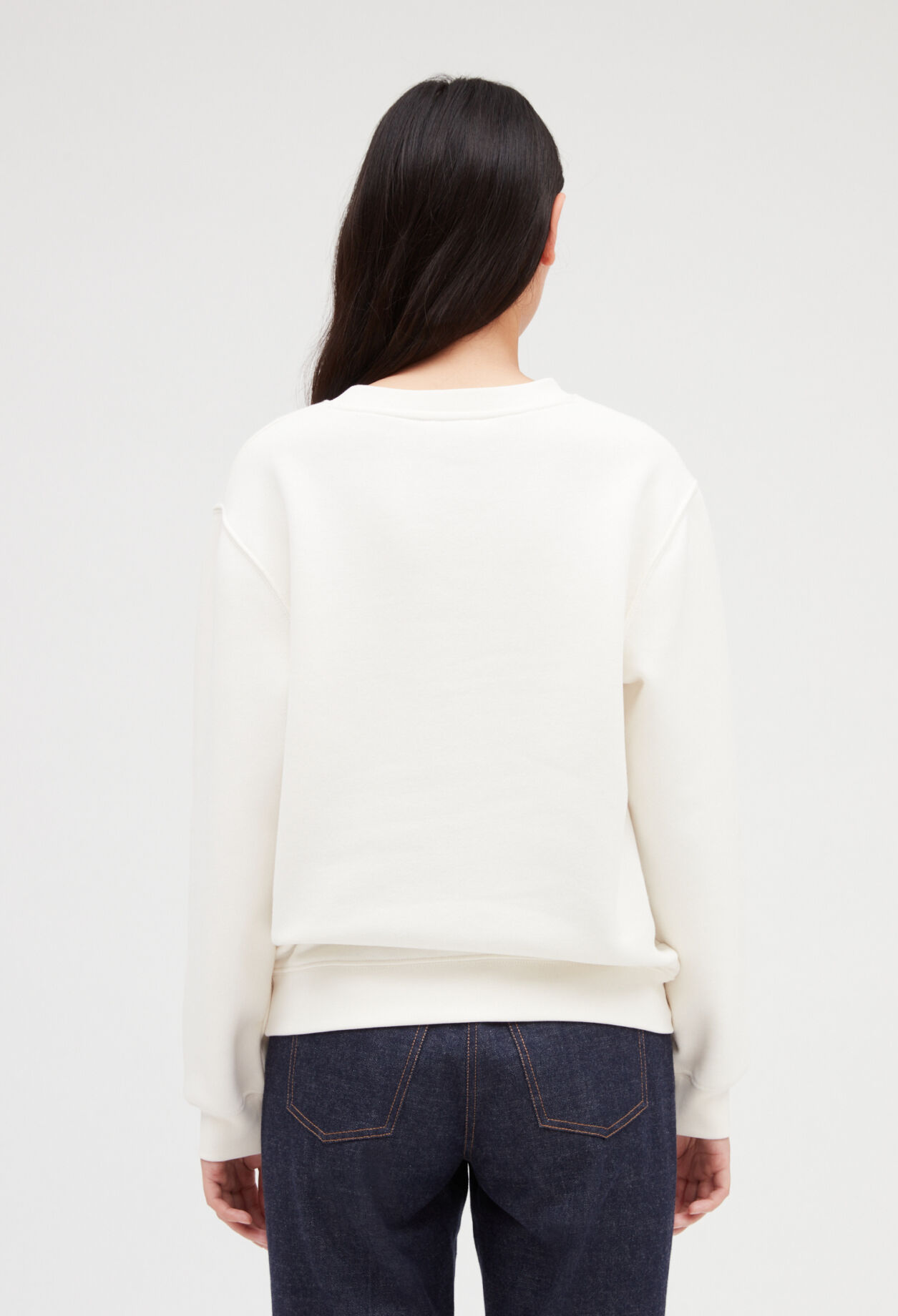 Ecru farbenes Sweatshirt mit C-Patch