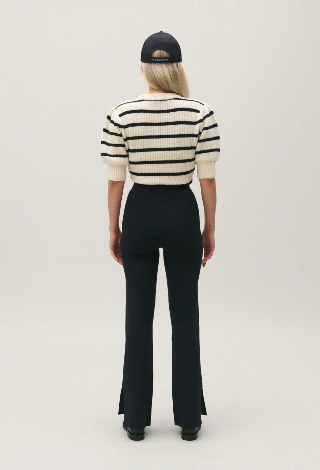 Gerade Hose mit Knöchelschlitz