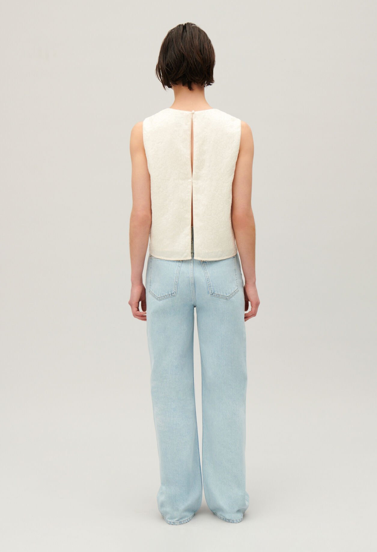 Ärmelloses Top mit Paillettenbesatz Ecru