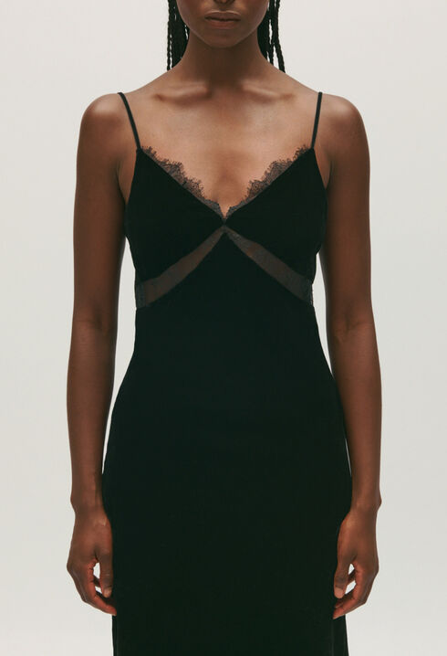 Midikleid aus schwarzem Samt