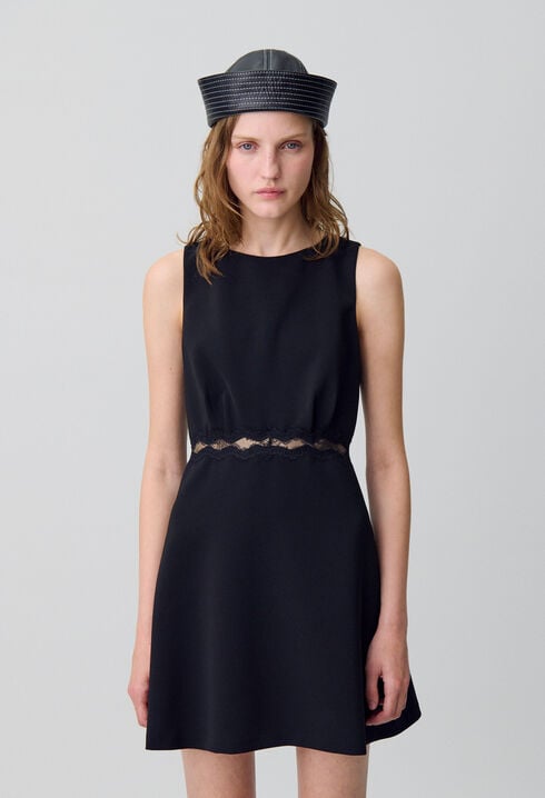 Rückenfreies Spitzenkleid