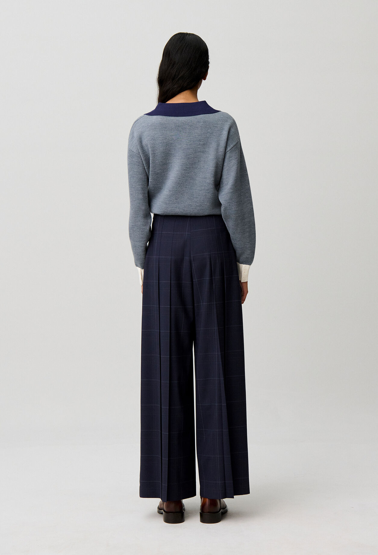 Karierte Hose mit weitem Bein