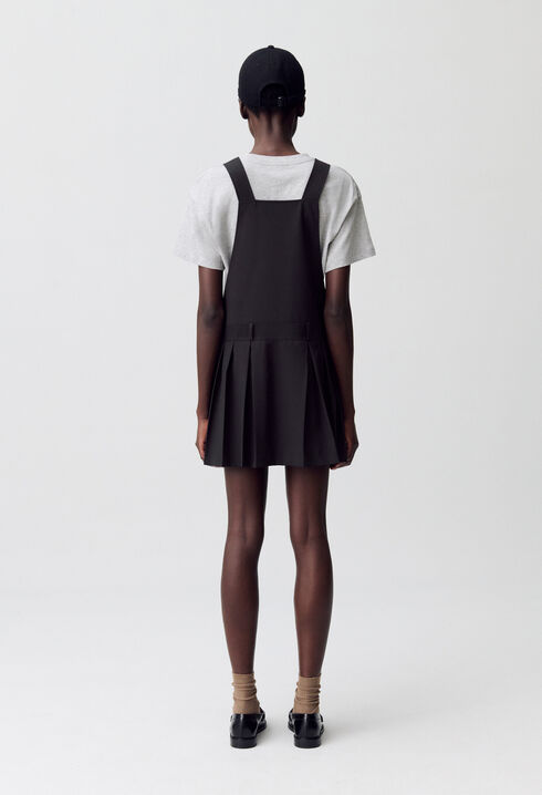 Kurzes Latzkleid