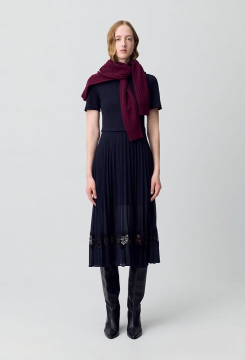 Zweifarbige Kleid in Schwarz und Marine 