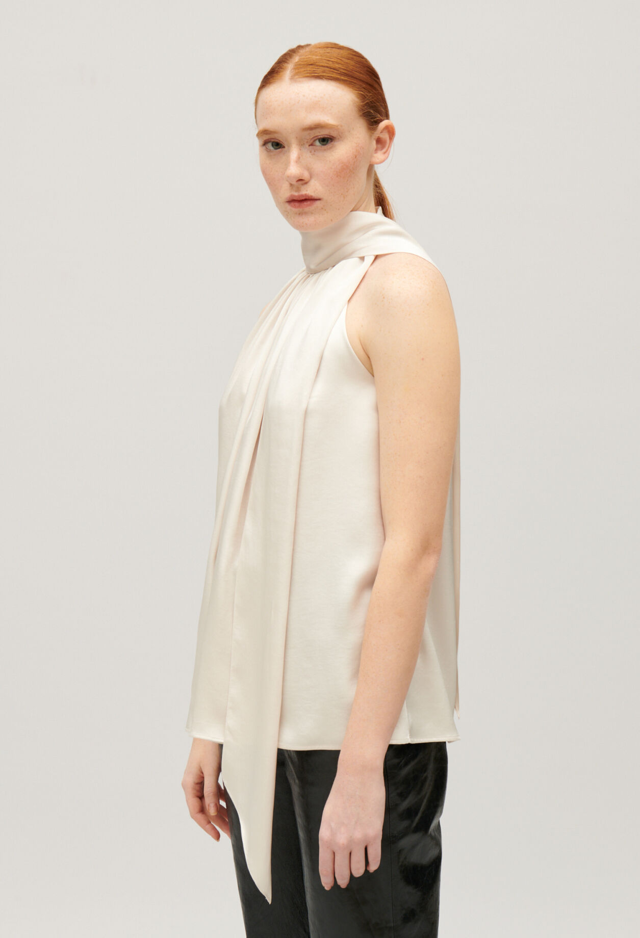 Fließendes Top in Beige