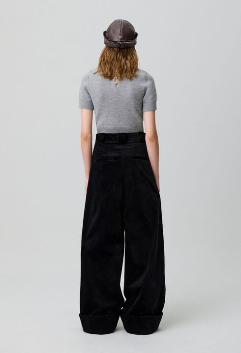 Weit geschnittene Cordhose