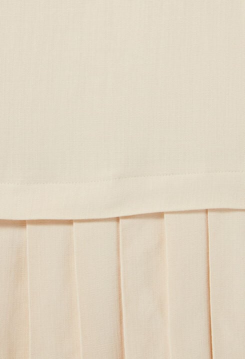 Kurzes Faltenkleid