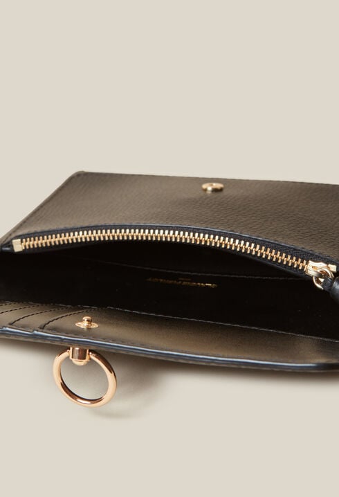 Große Tasche aus genarbtem Leder