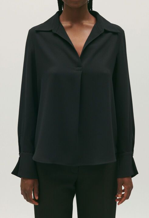 Flie&szlig;ende schwarze Bluse 