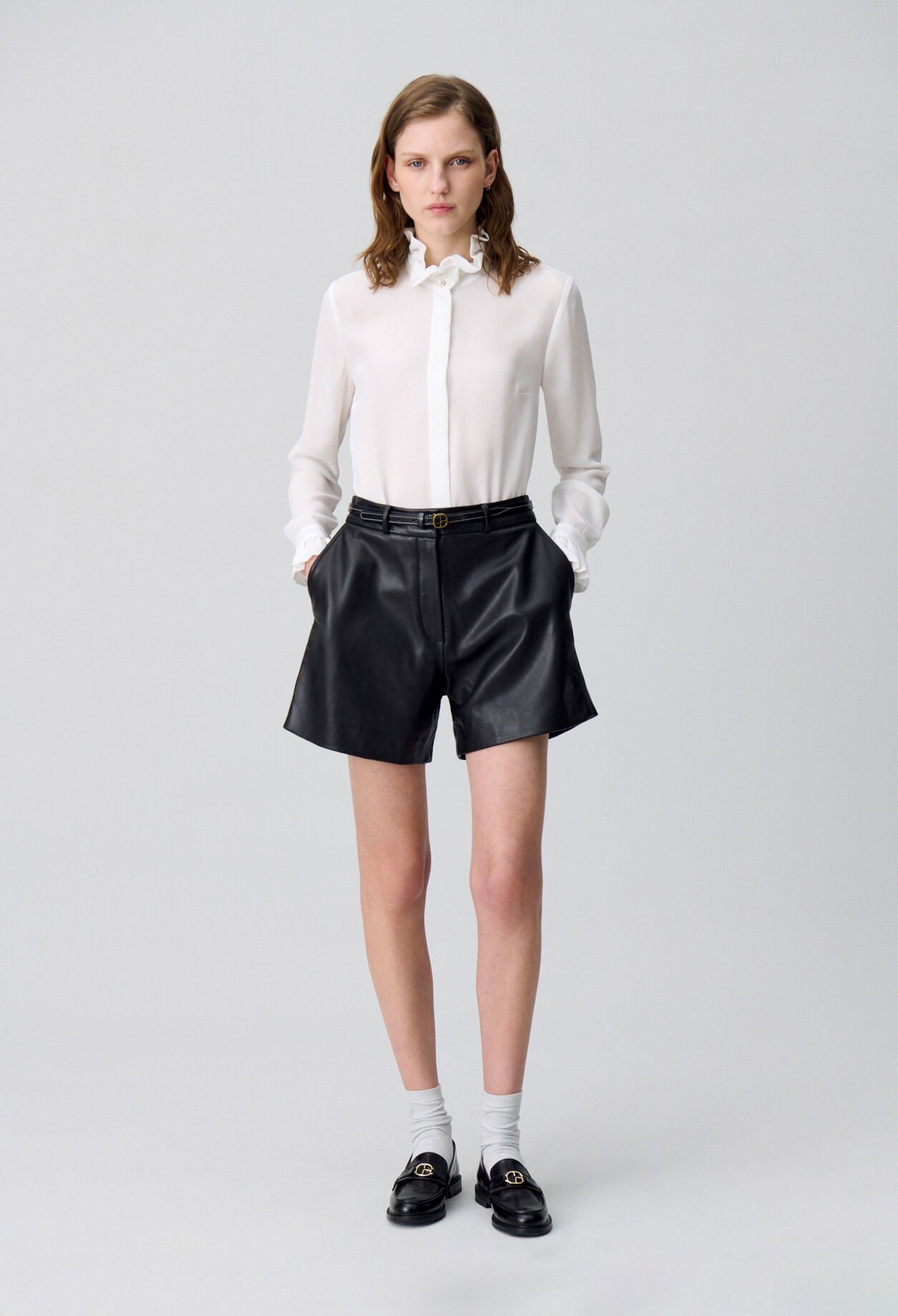 Bluse mit viktorianischem Kragen