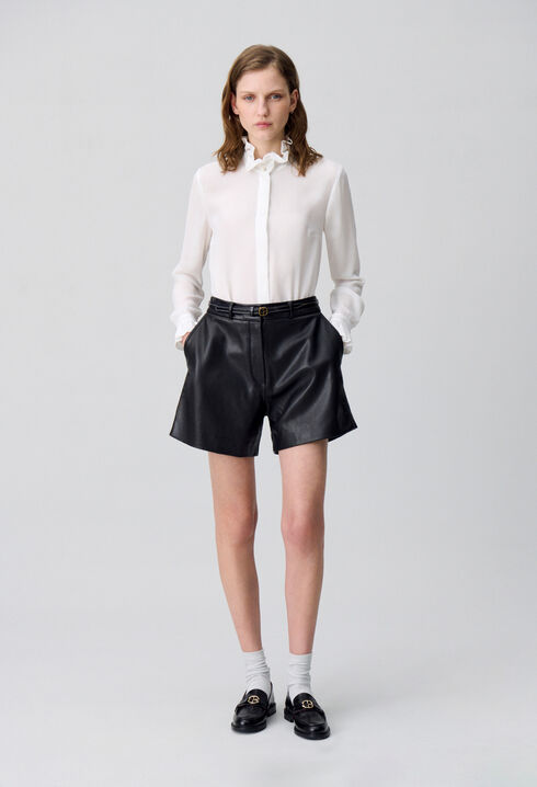 Bluse mit viktorianischem Kragen
