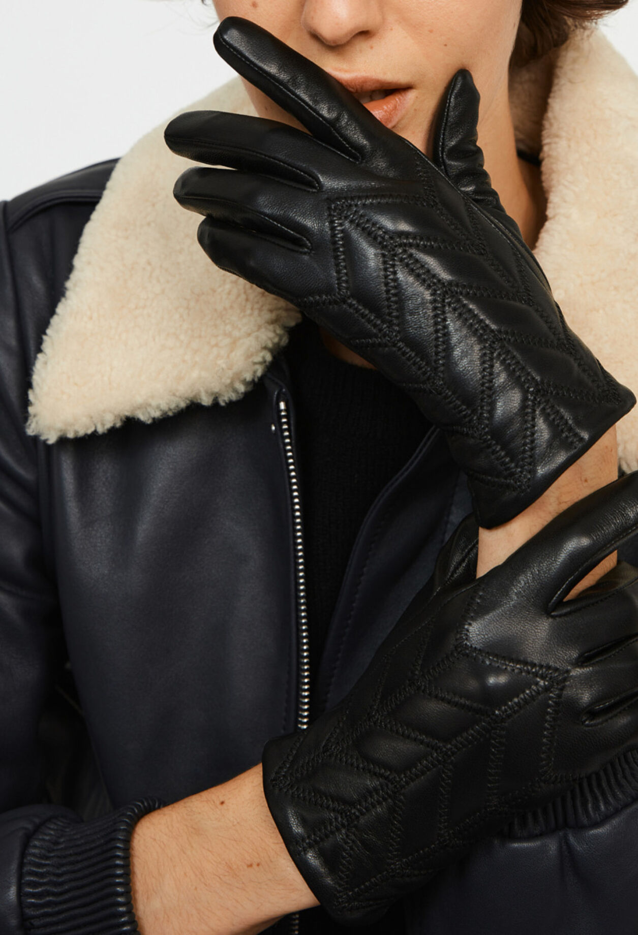 Handschuhe gestepptem Leder
