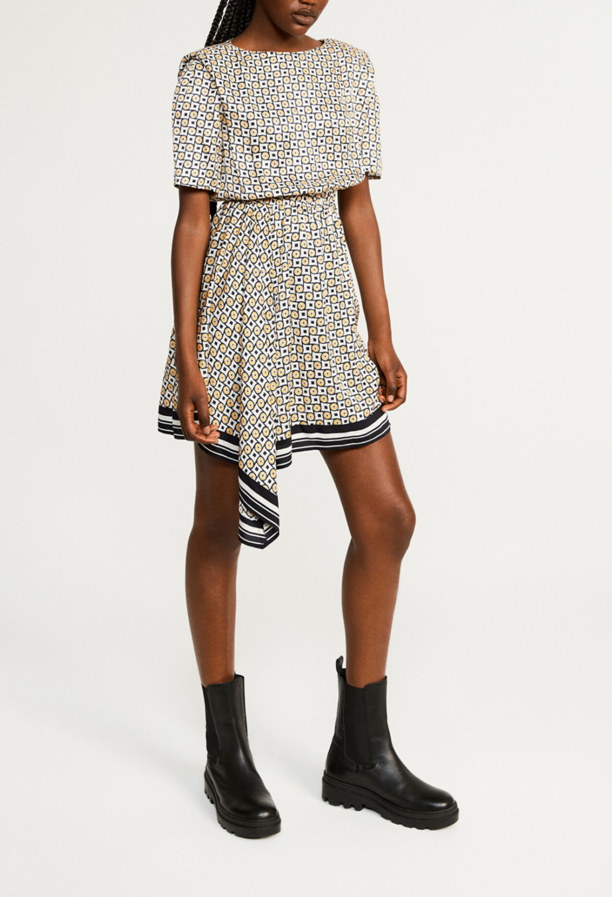 Kurzes Kleid