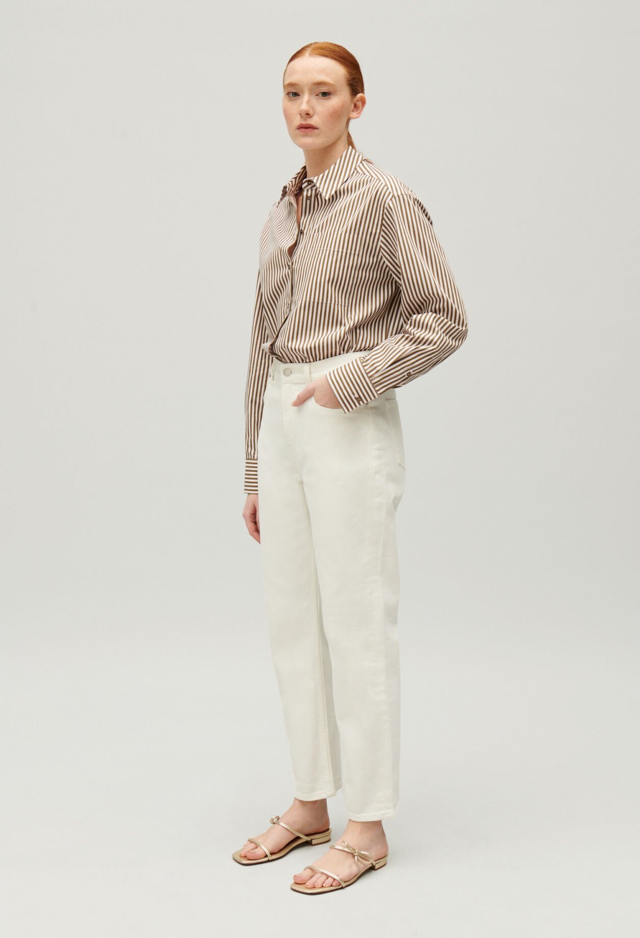 Gerade geschnittene Cargo-Jeans in Ecru