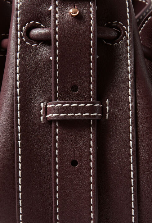 Ledertasche in Beutelform