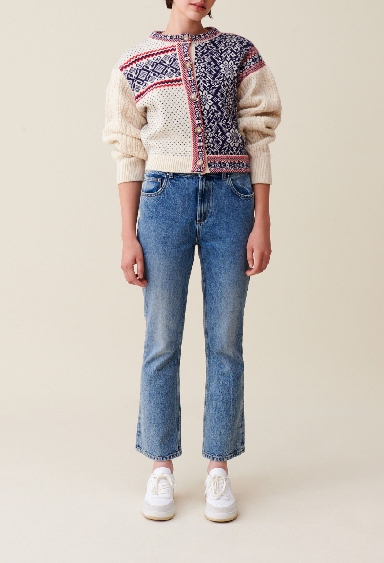 Strickjacke mit Zopfmuster