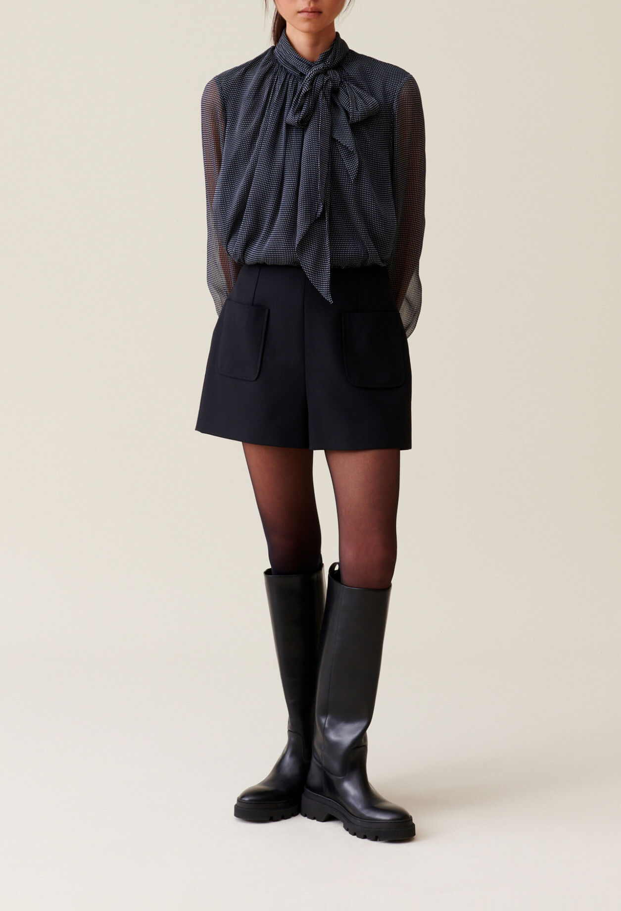 Schwarze High-Waist Shorts