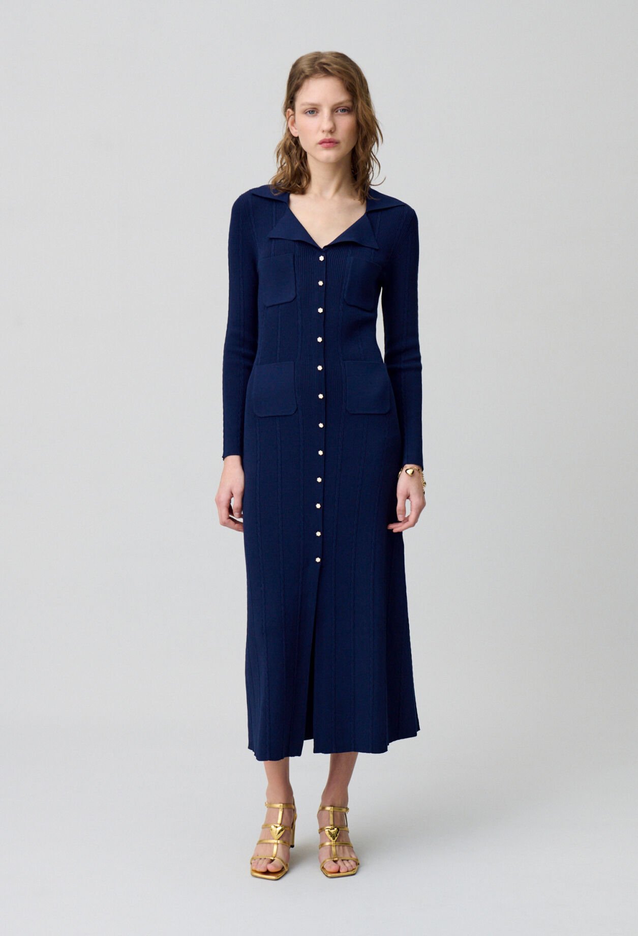 Knielanges Strickkleid