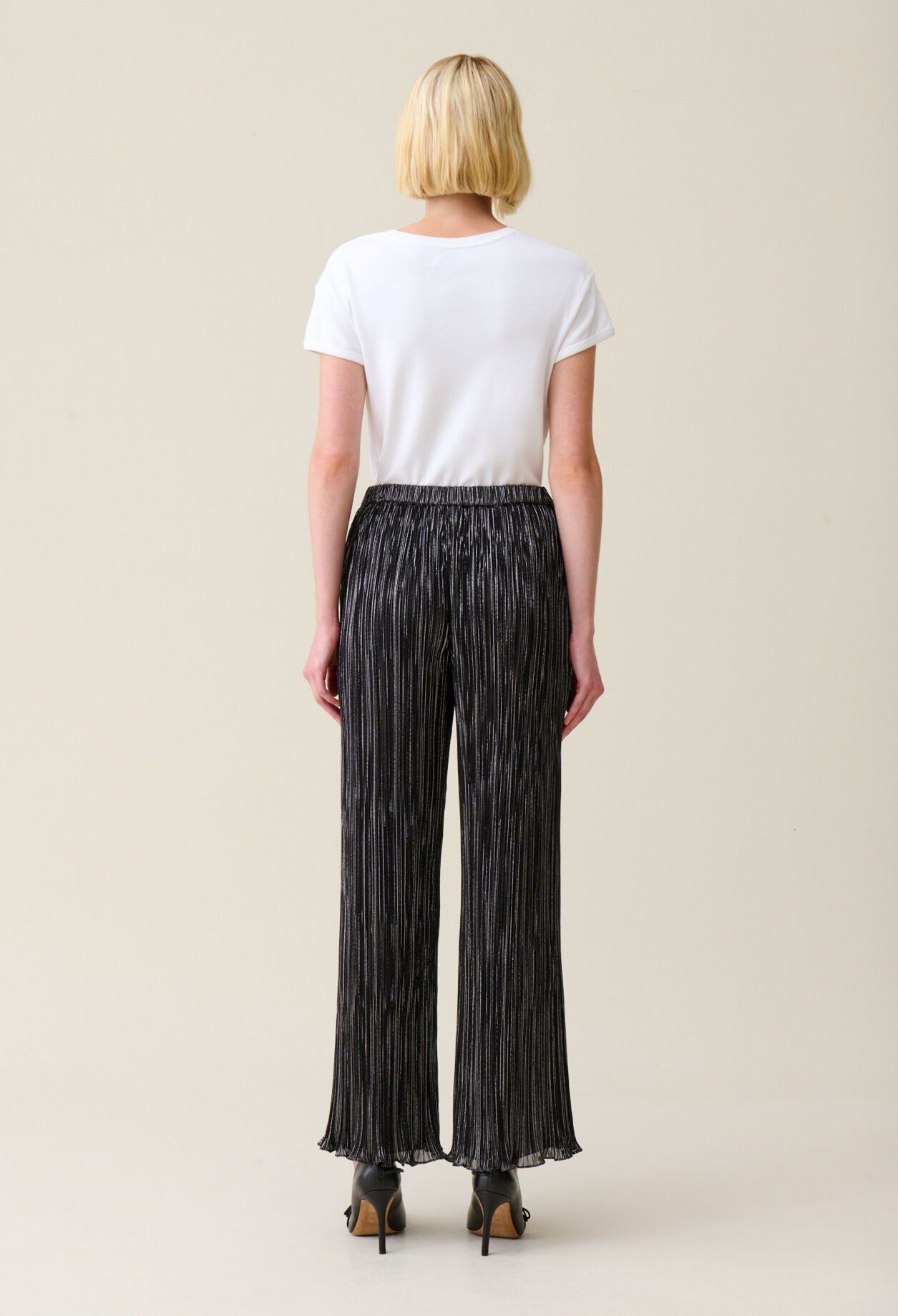 Silberne plissierte Hose