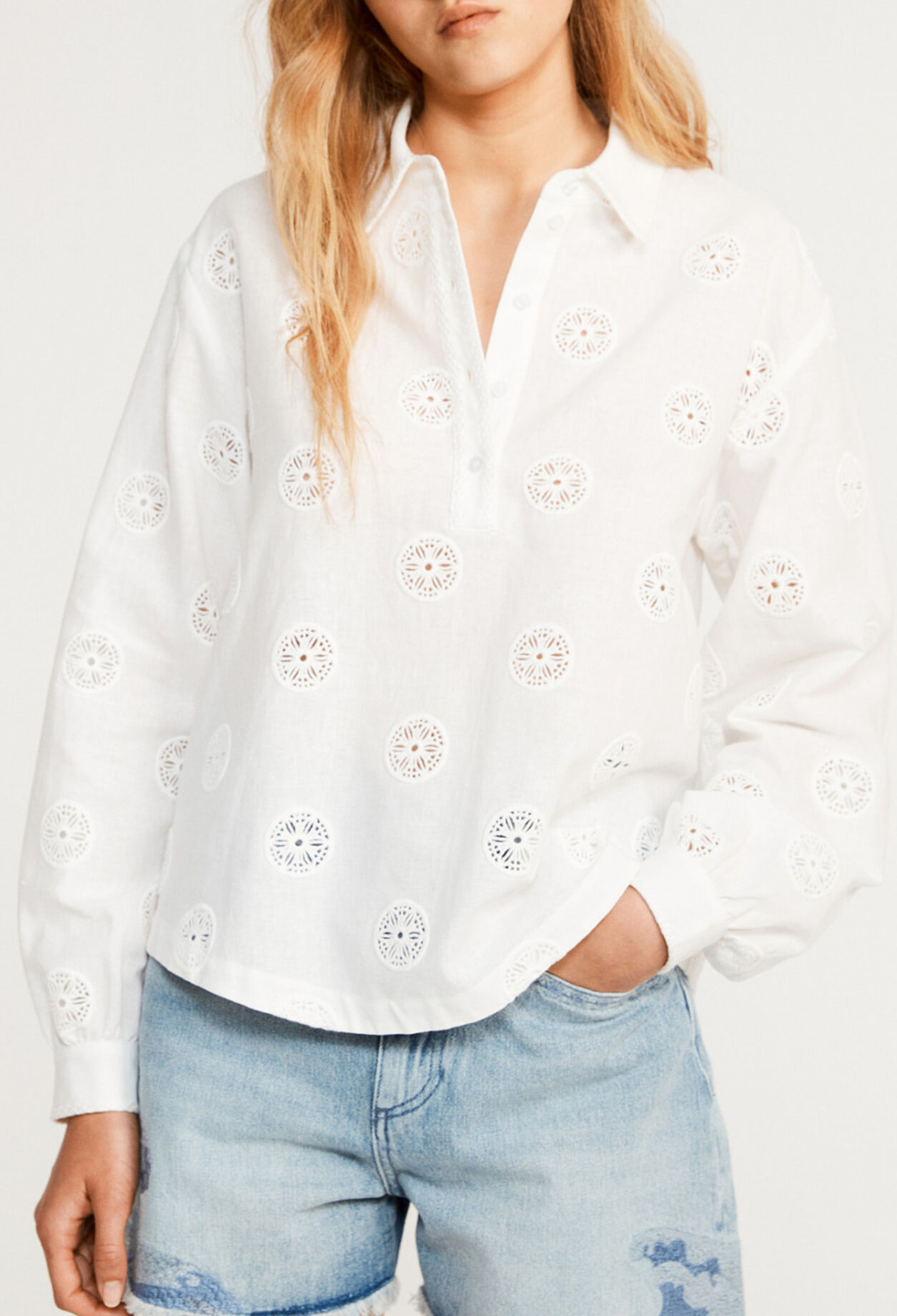 Bluse mit Polokragen und langen Ärmeln