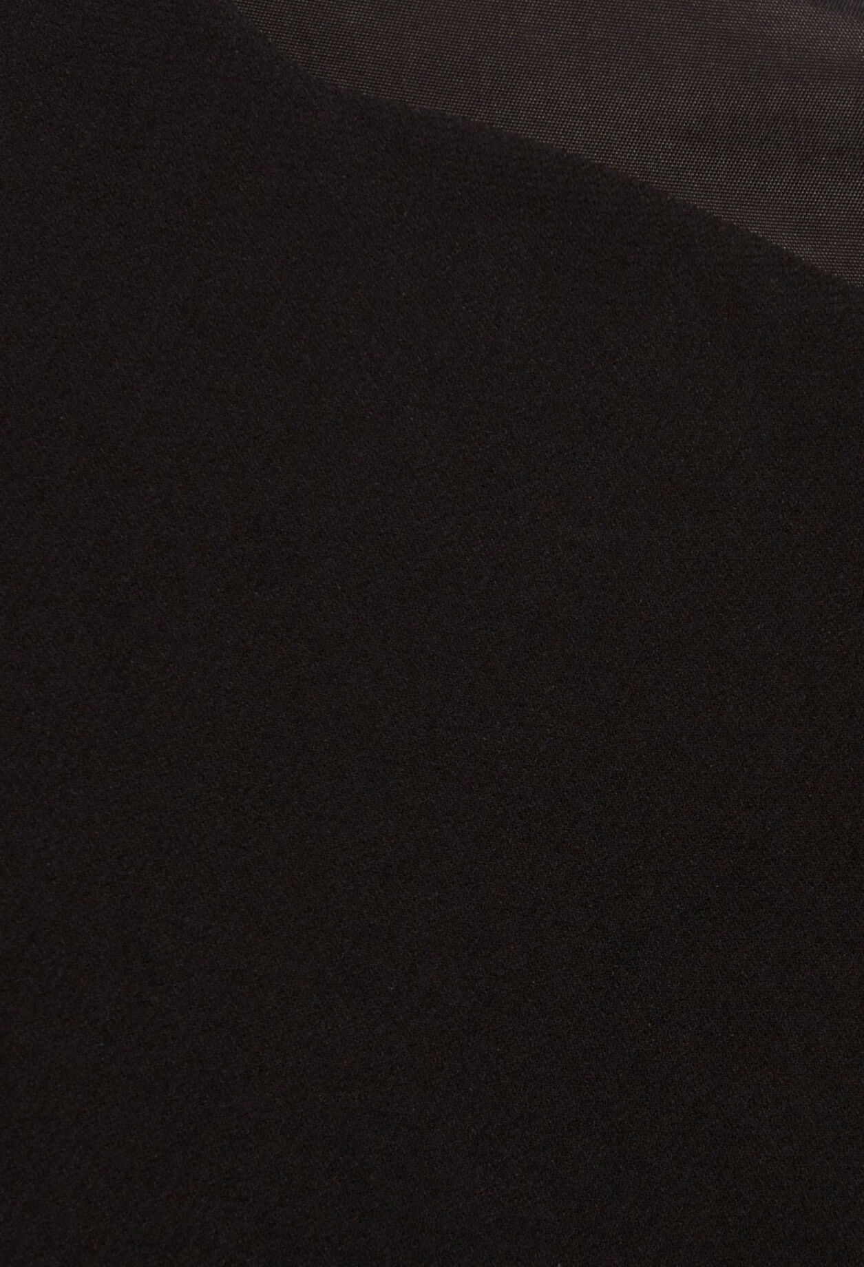 Kurzes schwarzes Kleid