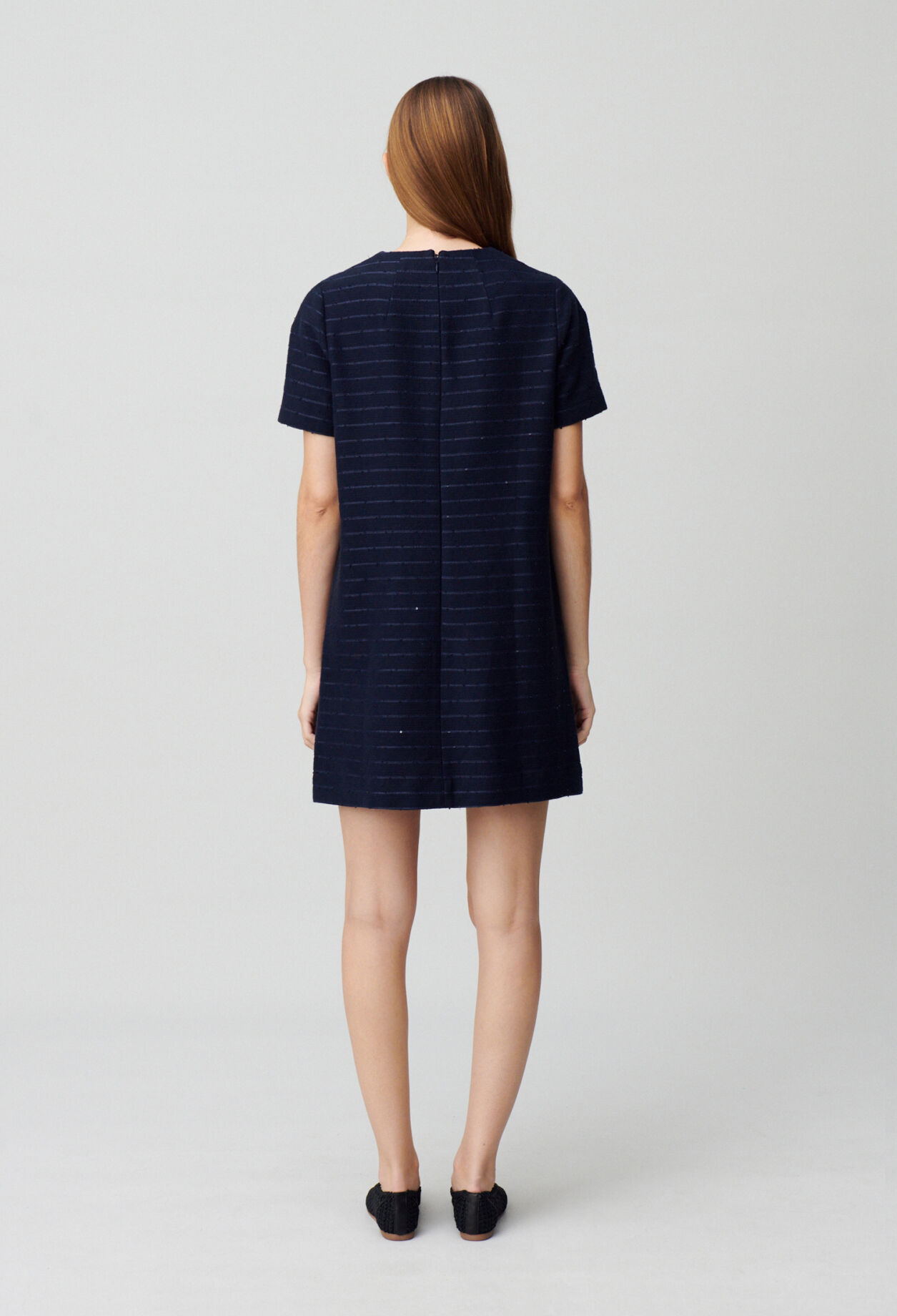 Kurzes gestreiftes Kleid