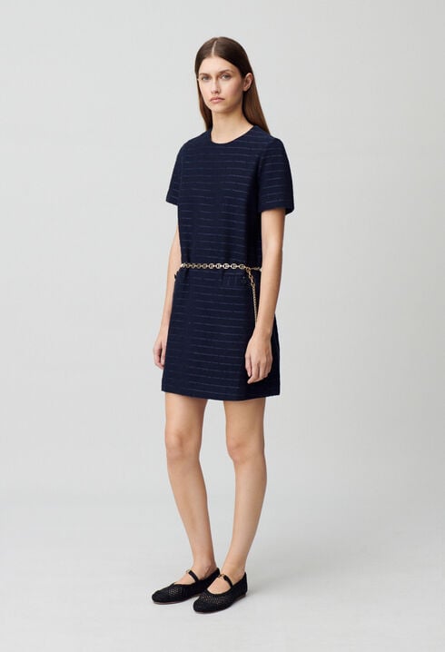 Kurzes gestreiftes Kleid