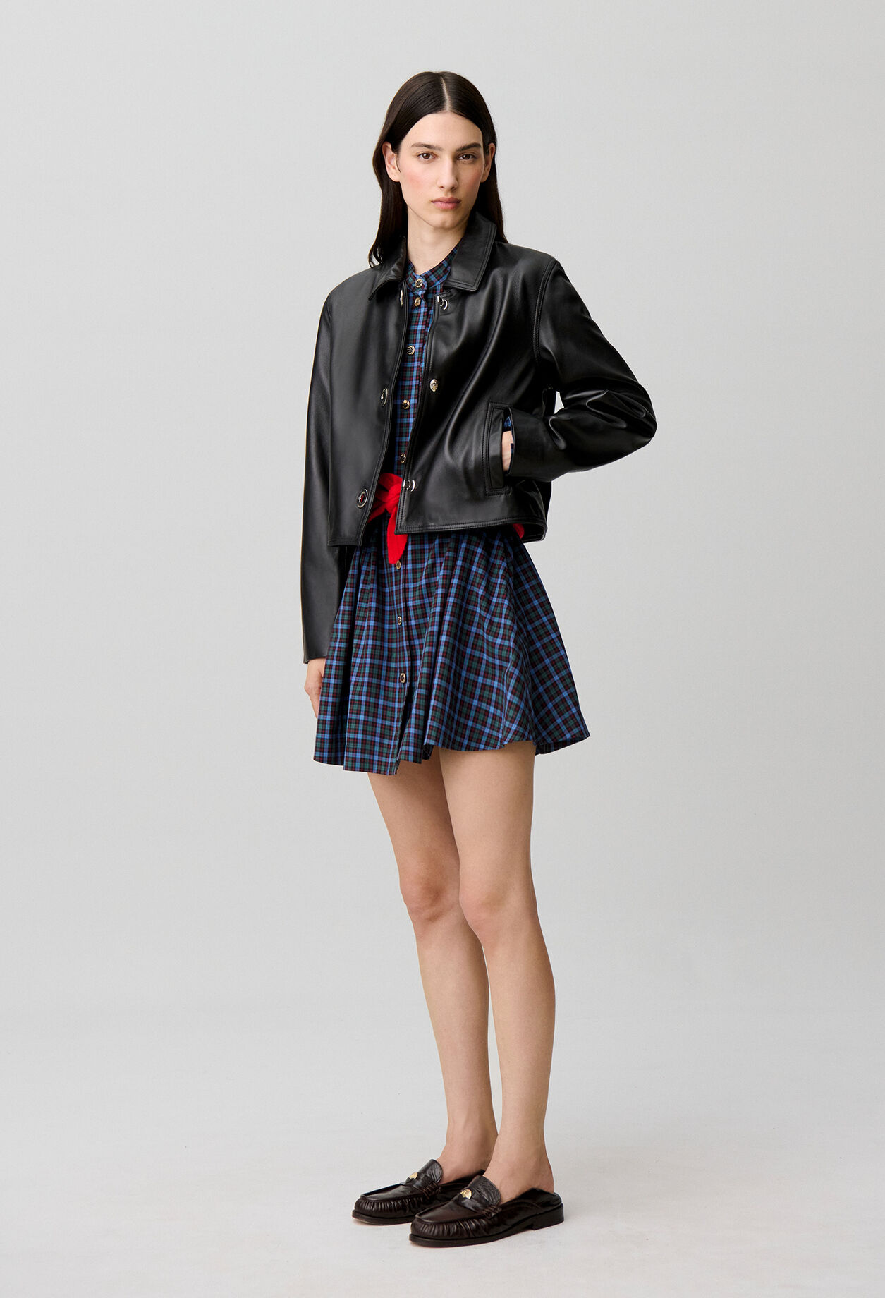 Kurze schwarze Lederjacke