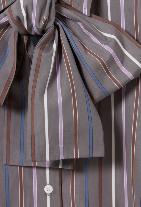Gestreifte Lavalliere-Bluse