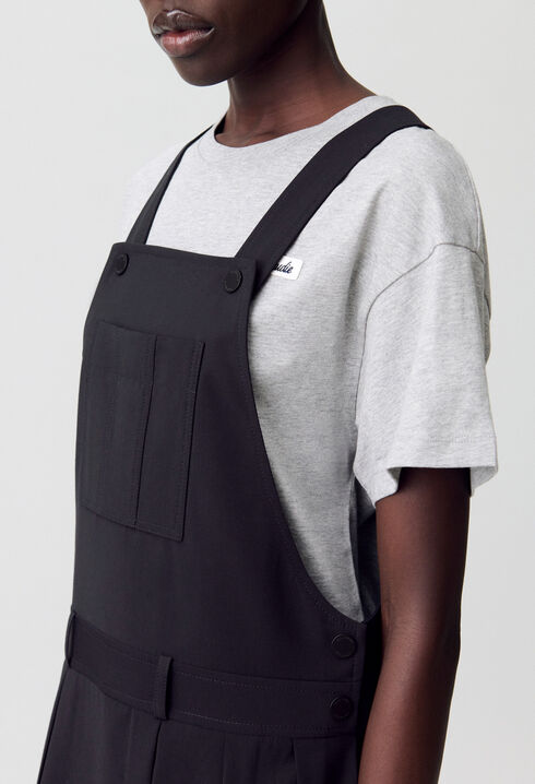 Kurzes Latzkleid