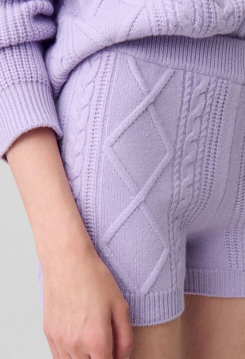 Kurzer Strickpullover