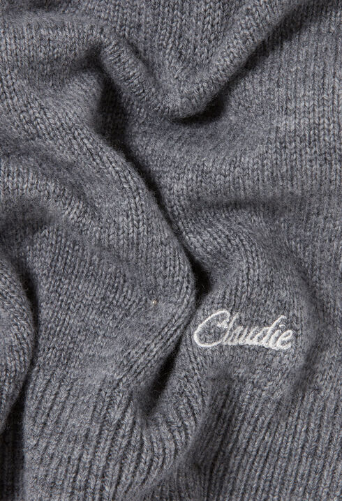 Figurnaher Feinstrickpullover