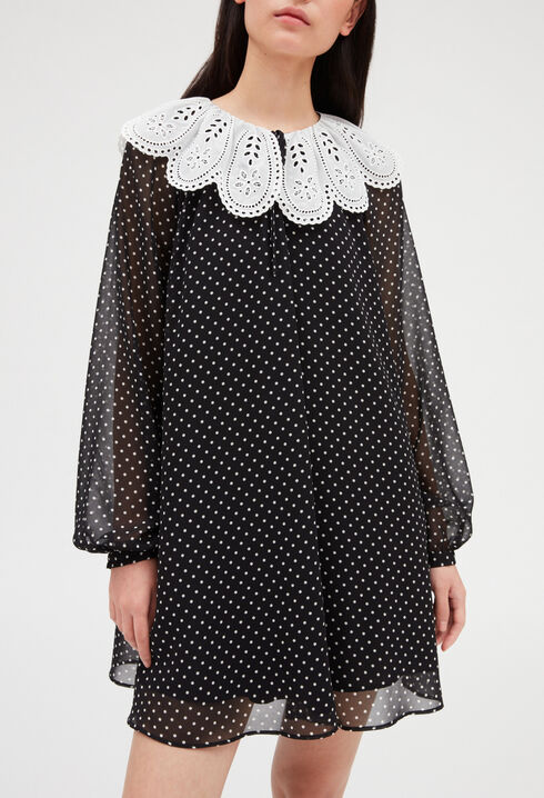 Kurzes Kleid Rifi breitem Kragen