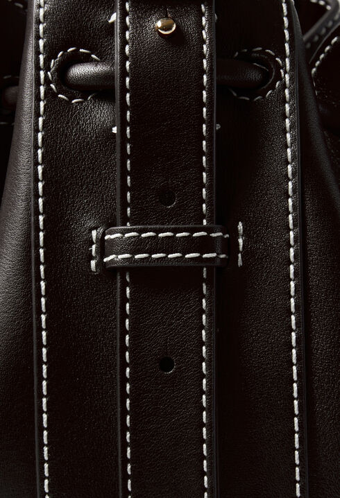 Ledertasche in Beutelform