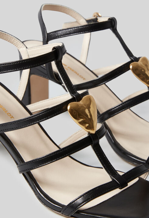 Lederschuhe mit Herzabsatz