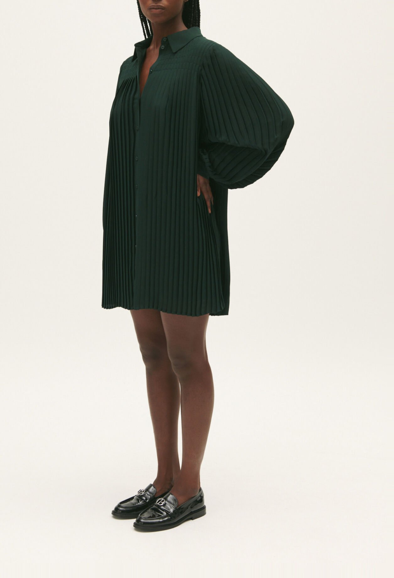 Kurzes plissiertes Kleid