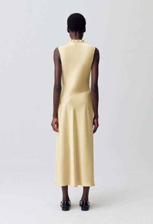 Fließendes Maxikleid